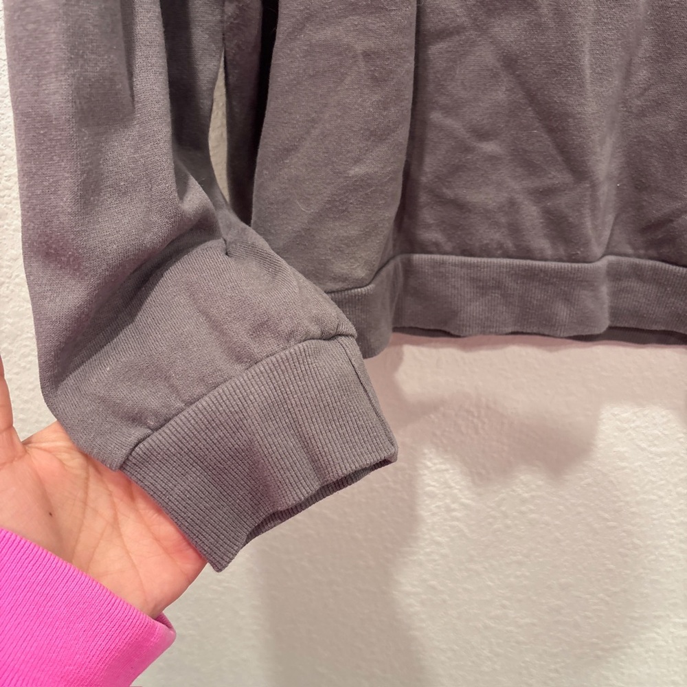 Rolling Stones Tongue Logo Graphic Sweatshirt Dark Grey Crewneck - Picture 6 of 6
